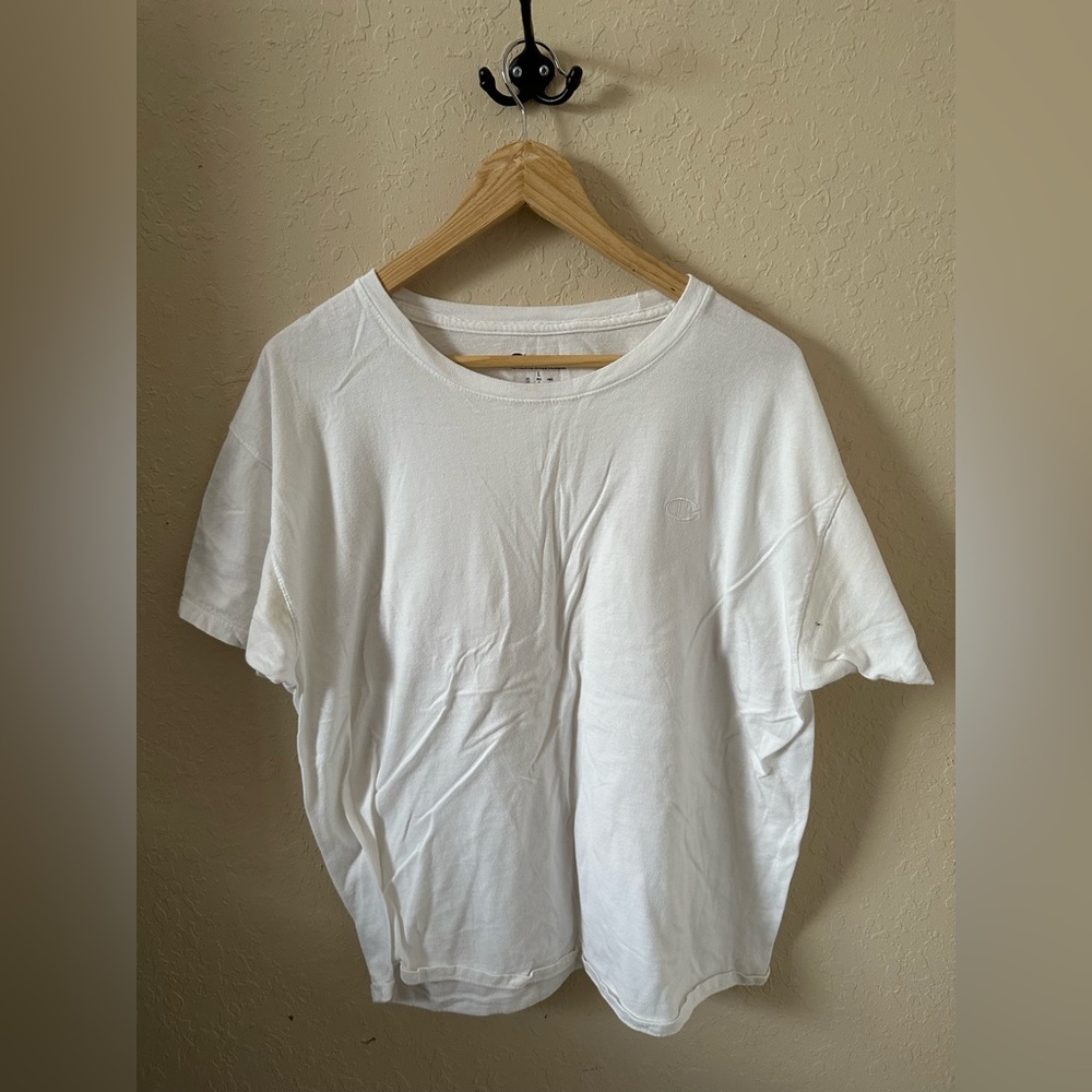 Size Large White Champion Short Sleeve Tee